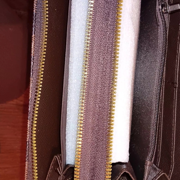 Fashion Double Zip โฐNWT Wristlet Checked Design - Picture 3 of 3